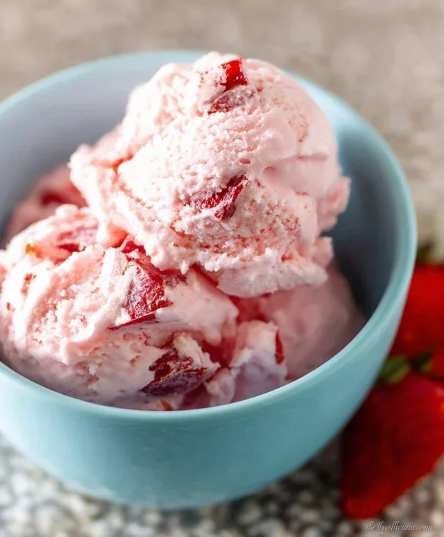 Homemade Strawberry Ice Cream